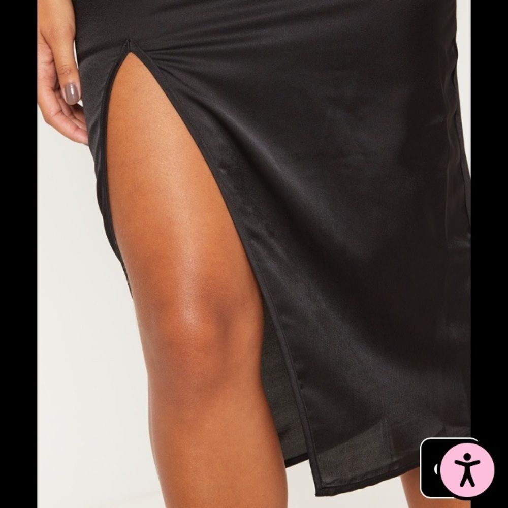 Pretty little thing plus black strappy satin cowl midi dress -20 - Picture 10 of 10